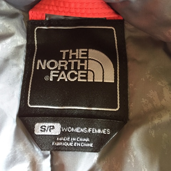 North Face ski/snowboard jacket - Picture 3 of 4